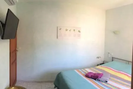 Des Oliviers 게스트하우스