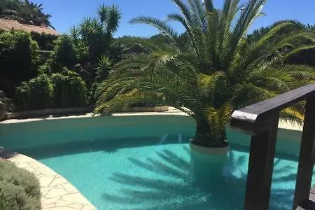 Des Oliviers 게스트하우스 아그